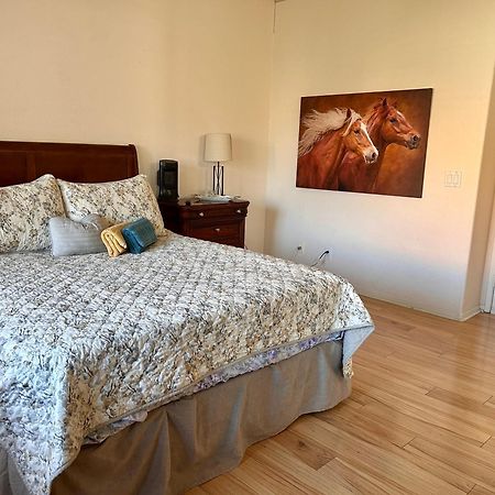 Golden Saddle Suite With Tv And Private Bathroom Hemet Dış mekan fotoğraf