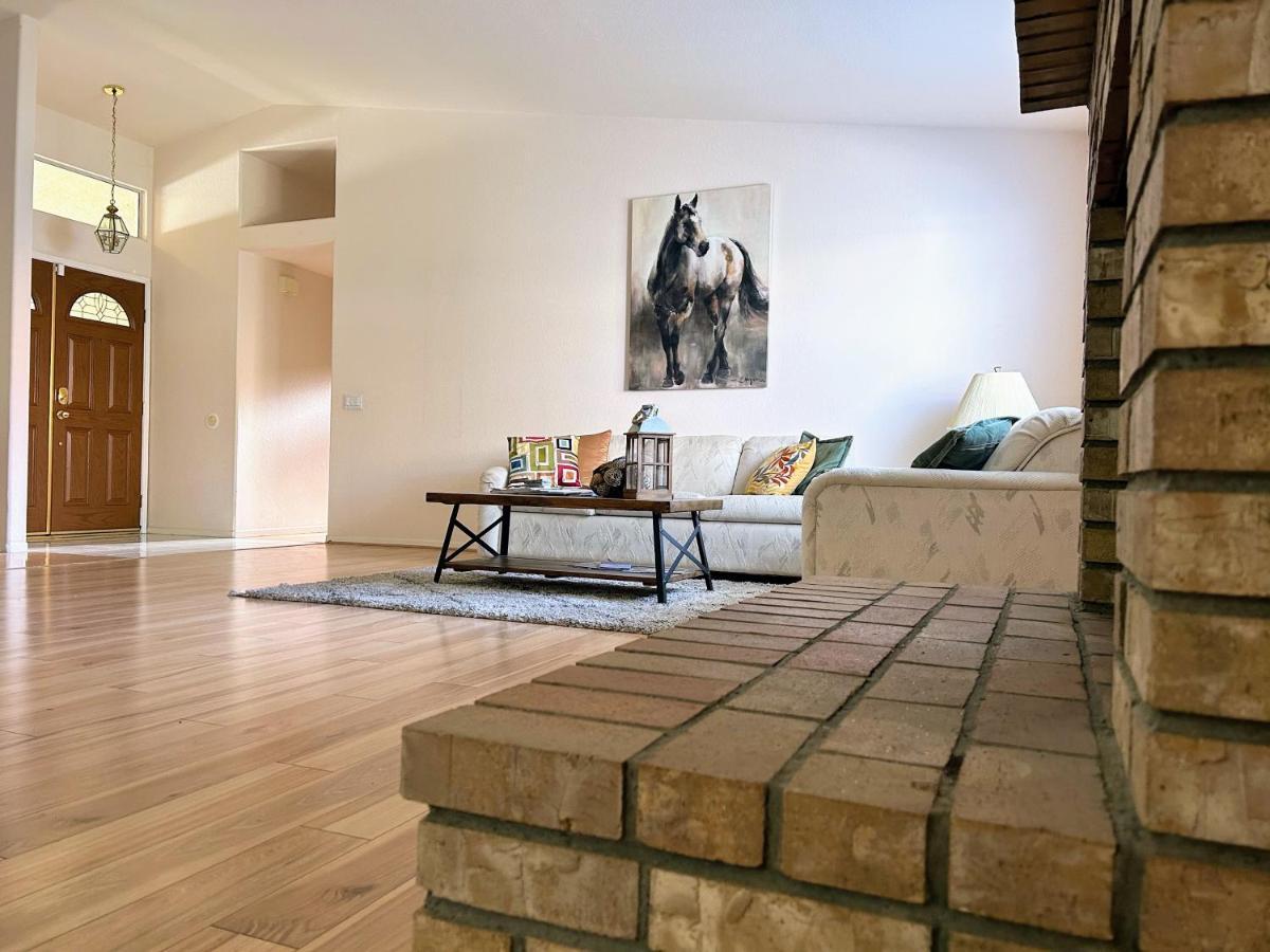 Golden Saddle Suite With Tv And Private Bathroom Hemet Dış mekan fotoğraf